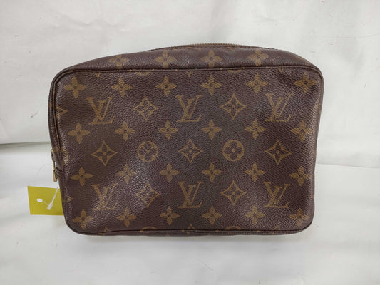 LOUIS VUITTON Monogram M47524 True Toilet 23 Pouch