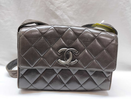 CHANEL Lambskin Matelasse Leather Shoulder Bag
