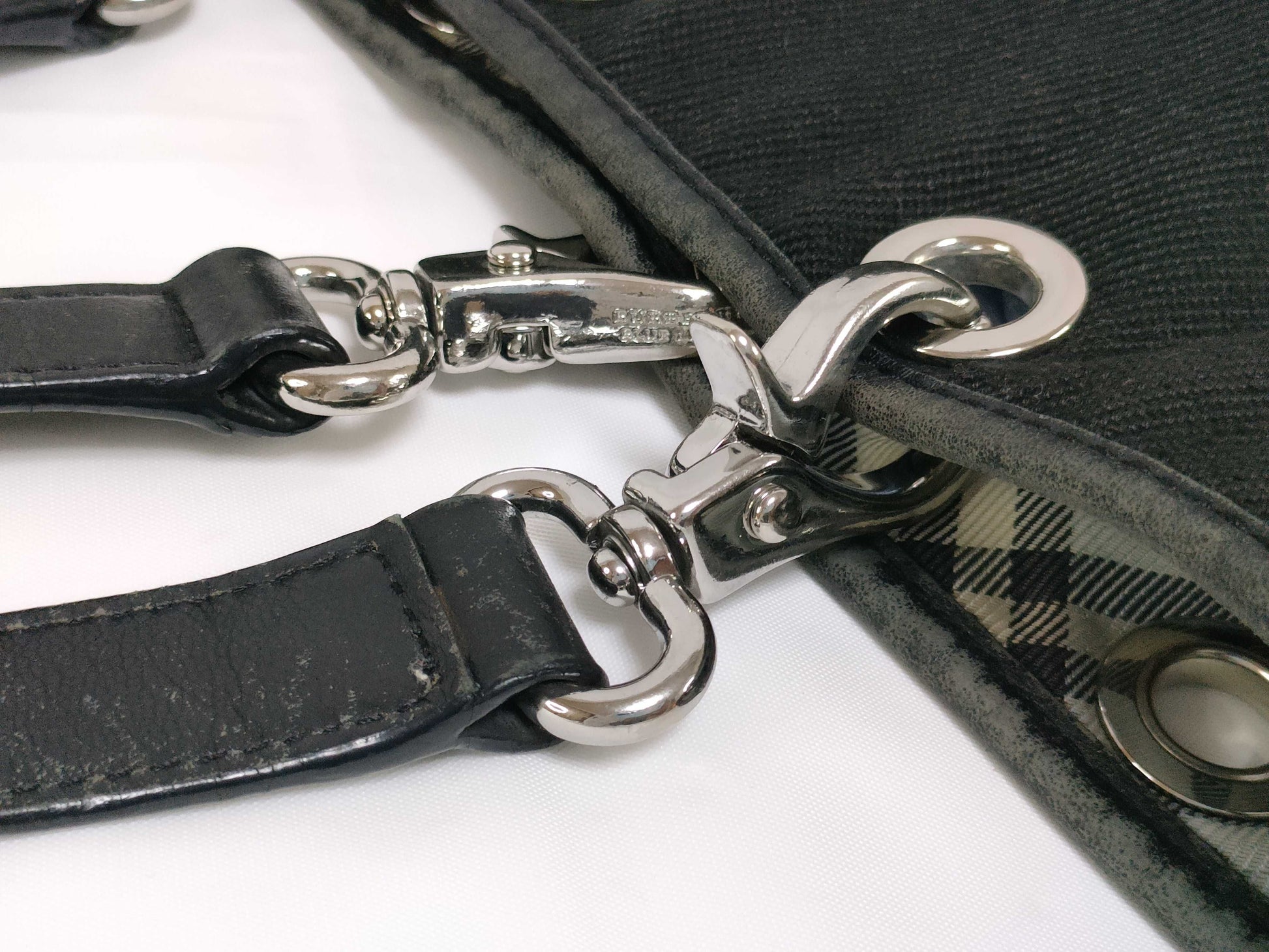 BURBERRY reversible one-shoulder bag shoulder bag