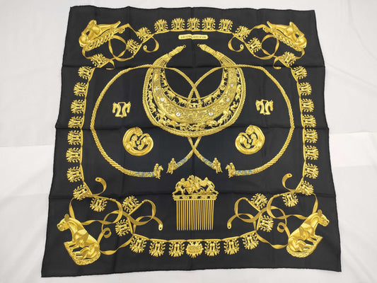 HERMES LES CAVALIERS D OR Scarf