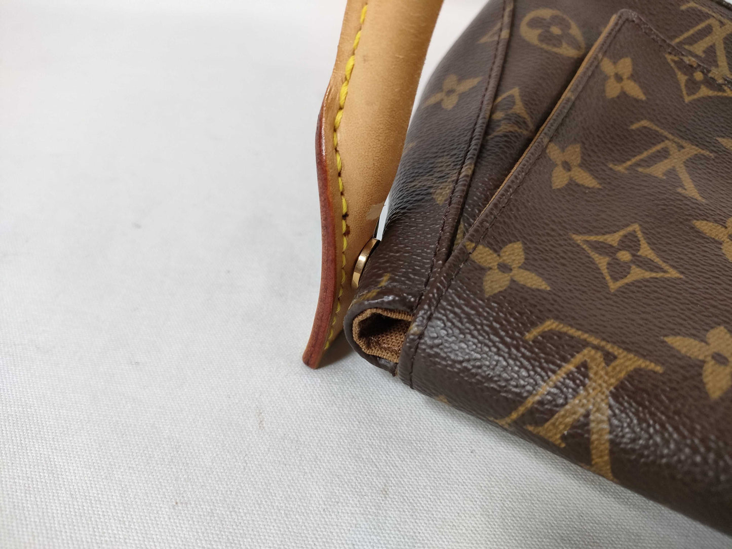 LOUIS VUITTON Monogram M51147 Mini Looping Handbag