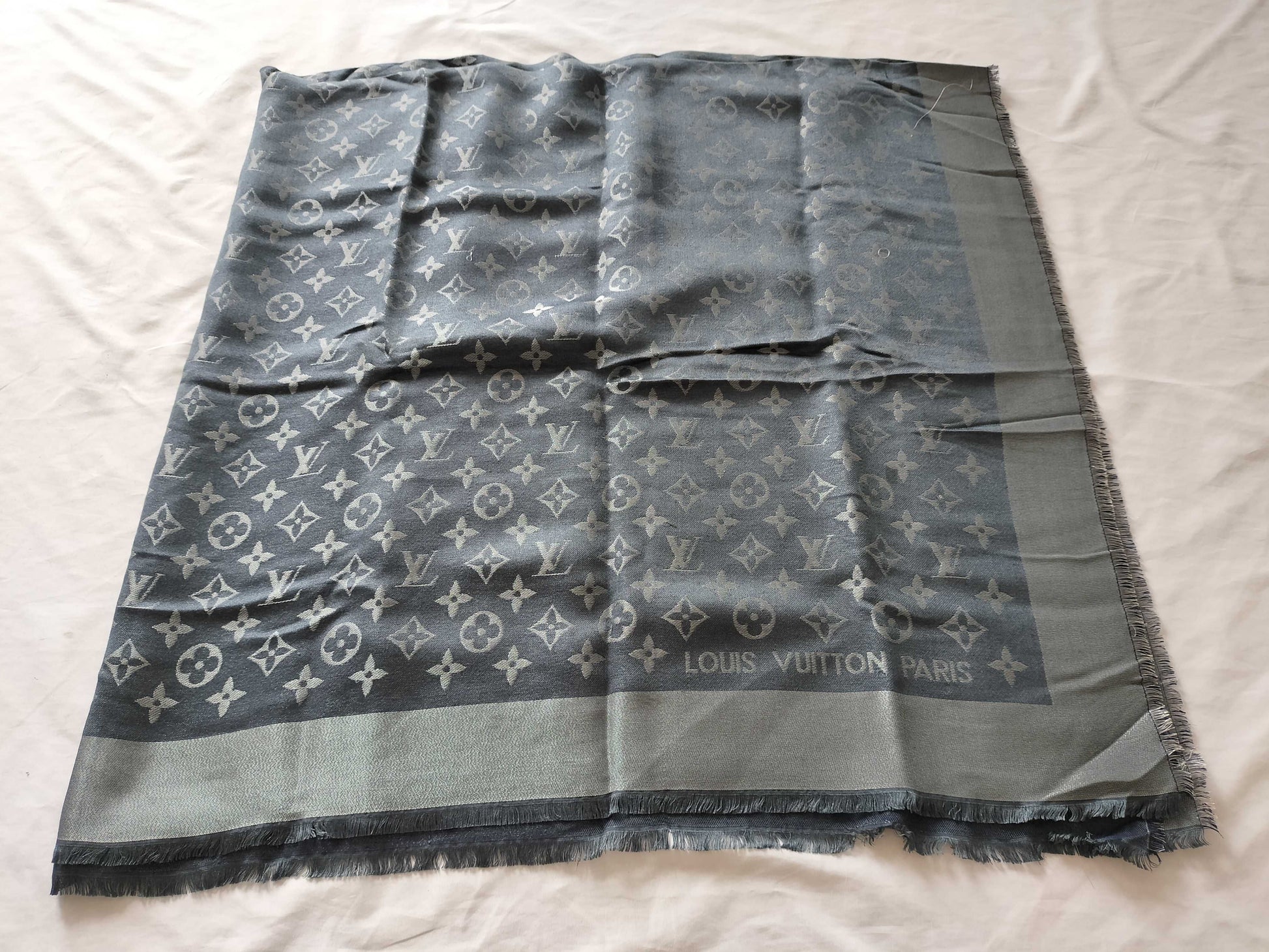 LOUIS VUITTON Monogram Monogram Large Scarf Scarf