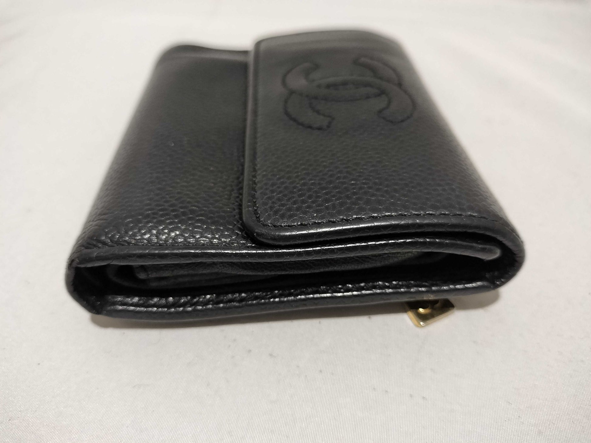 CHANEL Caviar Tri-fold Wallet