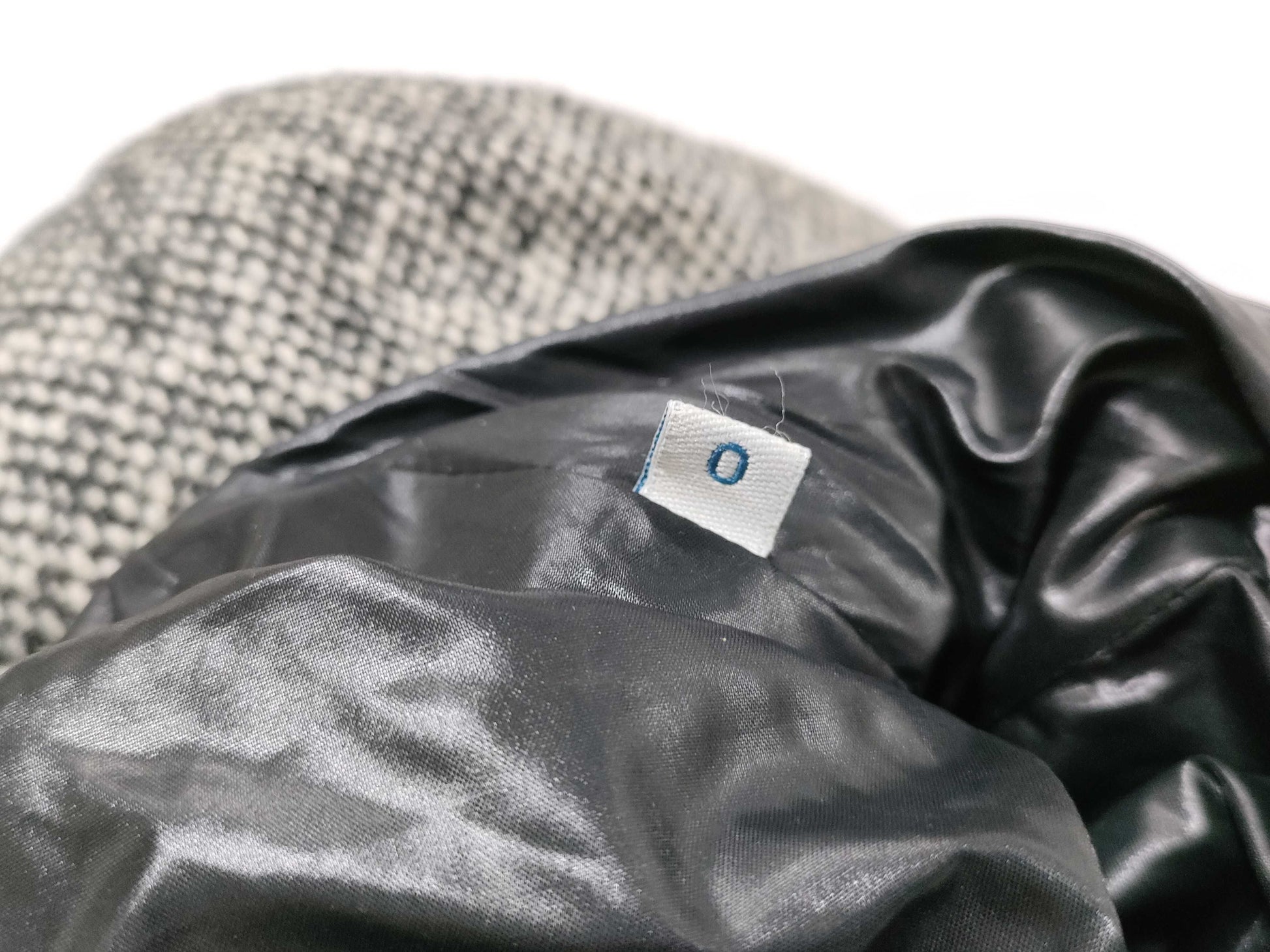 MONCLER ASTERE GIUBBOTTO Down Jacket