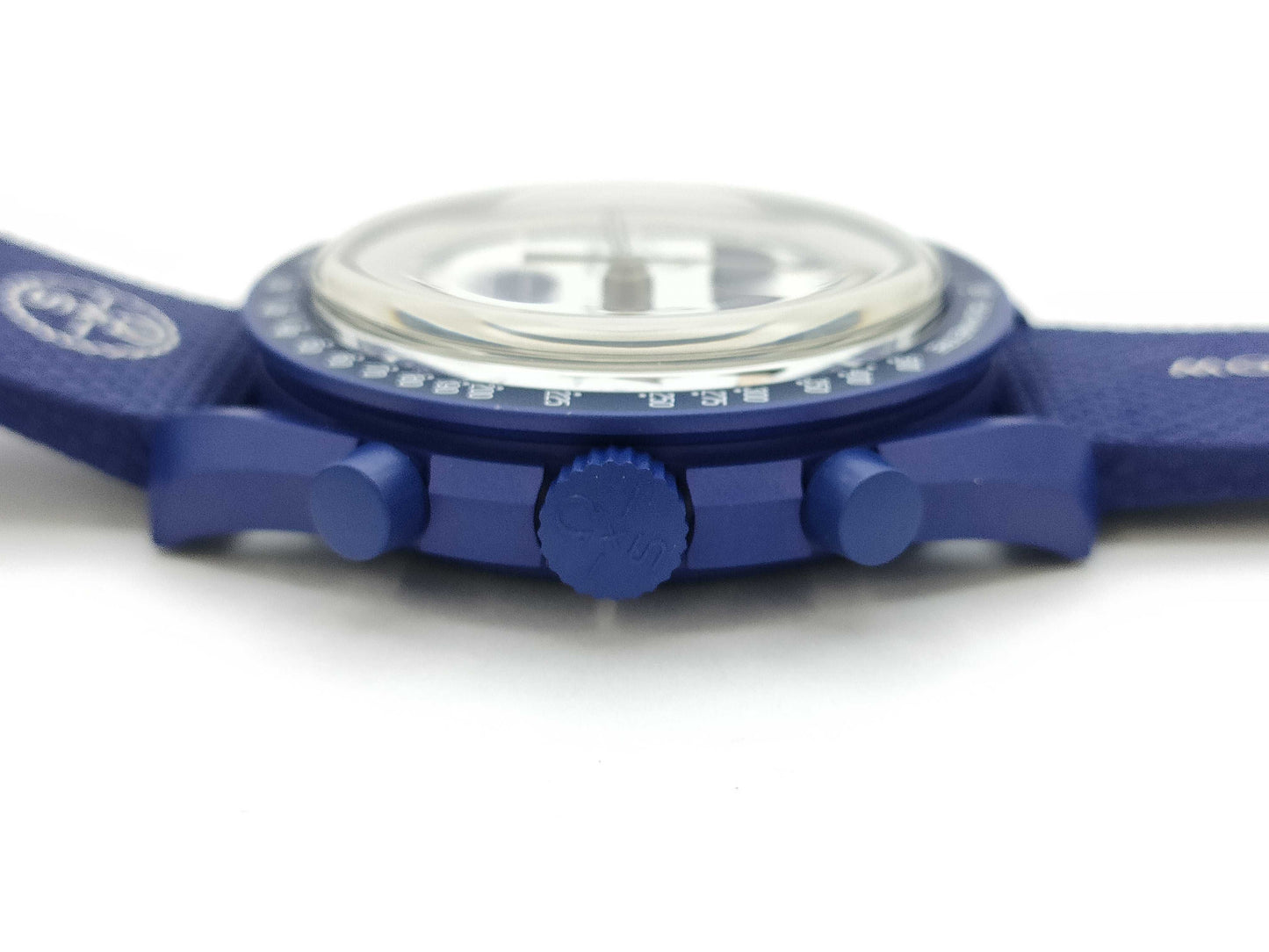 OMEGA MISSION TO EARTHPHASE S033N703L 13022666090 Quartz Men's Watch