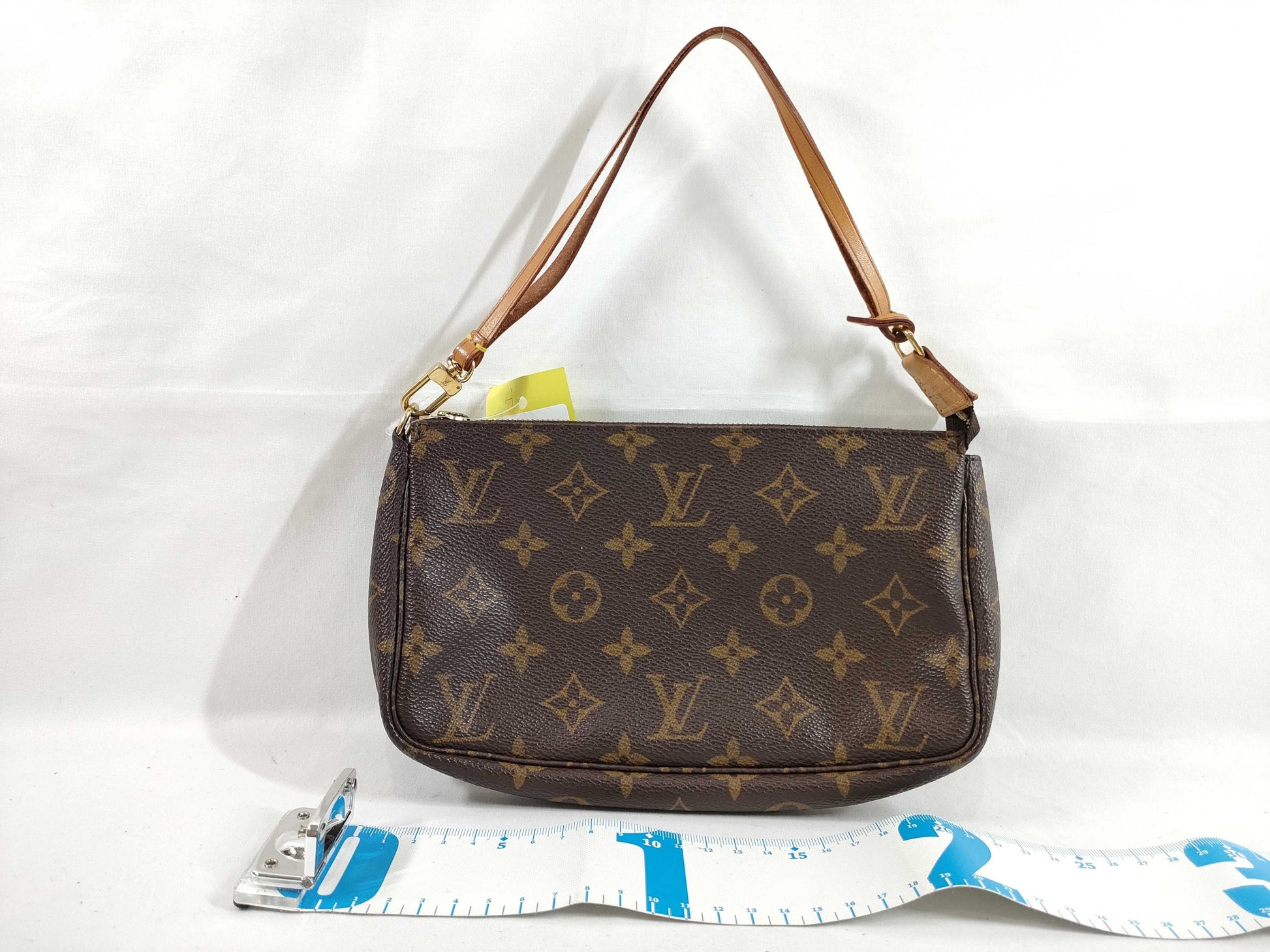 LOUIS VUITTON Monogram M40712 Pochette Accessoires Handbag