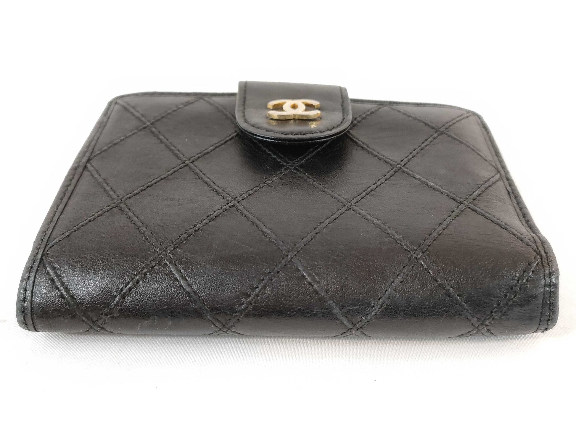 CHANEL Lambskin Matelasse Clasp Wallet