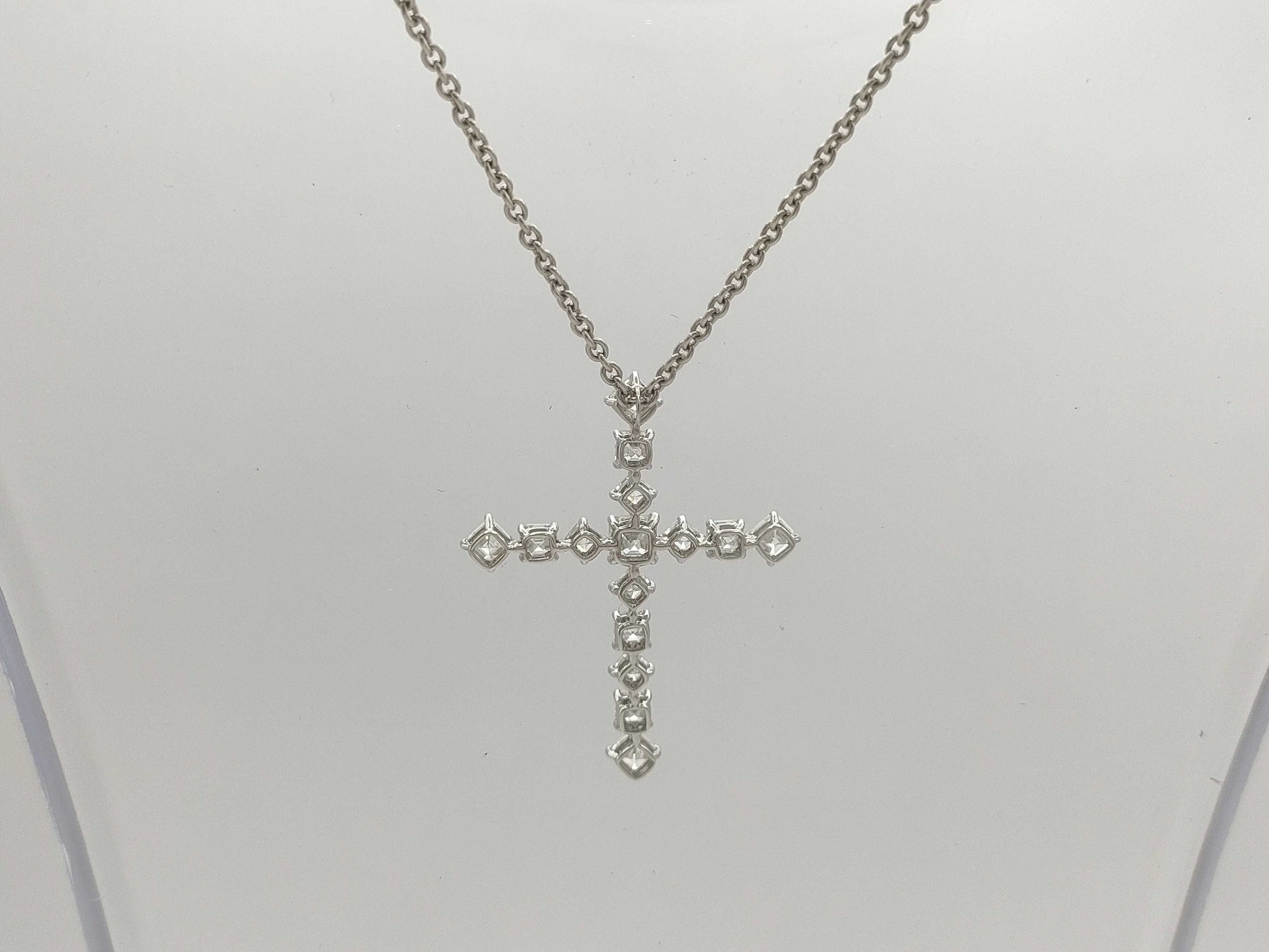 HARRY WINSTON Cross Diamond PT950 10.3g Necklace
