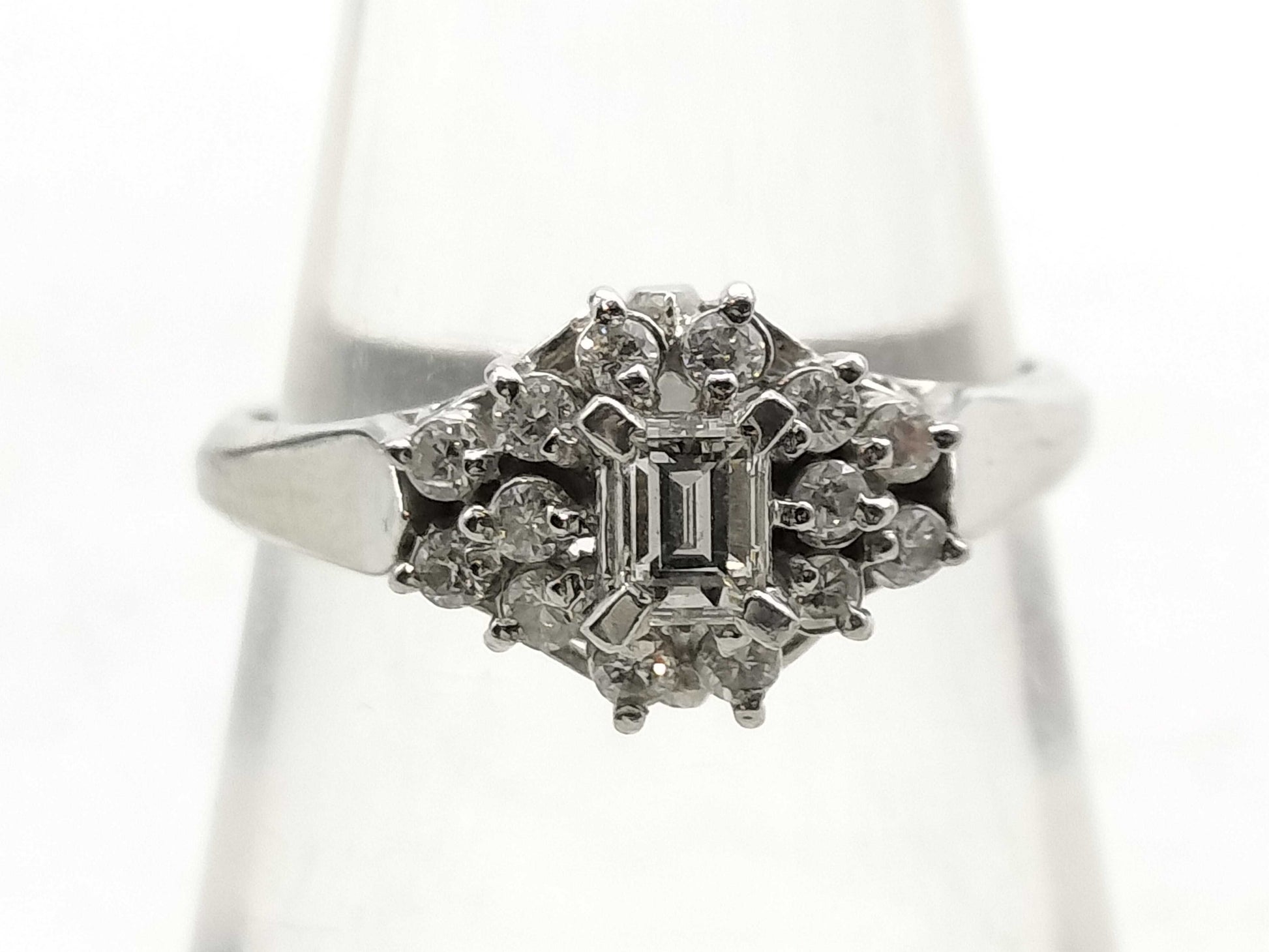 Mitsukoshi D 0.20ct/0.20ct Pt900 4.0g Ring 