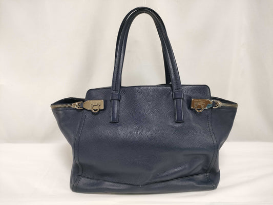Salvatore Ferragamo Gancini Ariana Navy EH-21 D555 Tote Bag