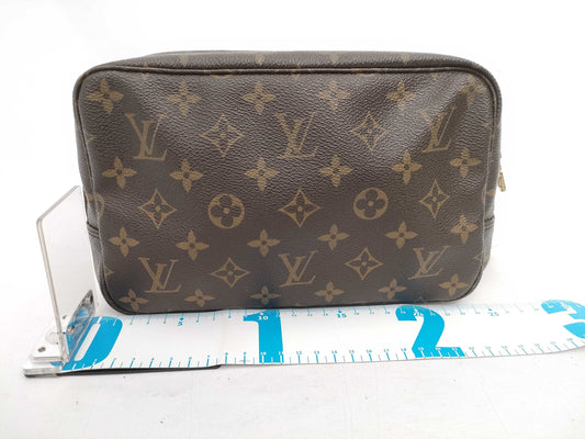 LOUIS VUITTON Monogram True Toilet 23 Second Bag