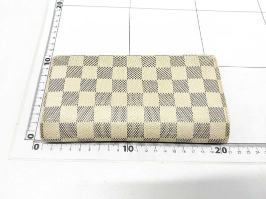 LOUIS VUITTON Azur Portefeuille International Wallet