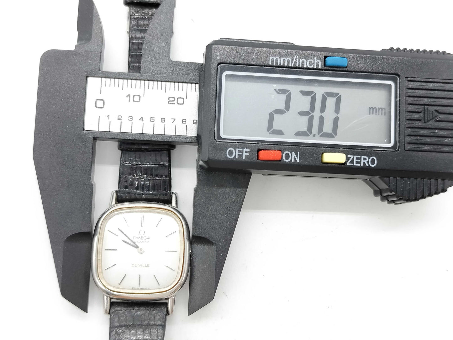 OMEGA De Ville Ladies QZ Square Women's Watch