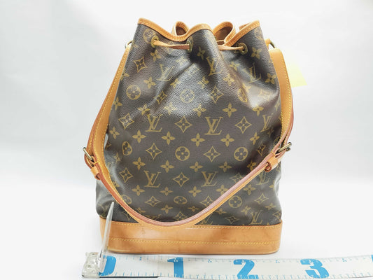 LOUIS VUITTON Monogram M42224 Noe Shoulder Bag