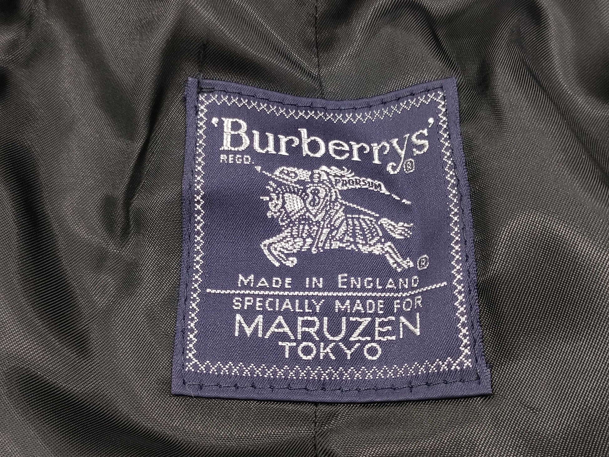 BURBERRY Coat Women's/Black Logo Button Coat