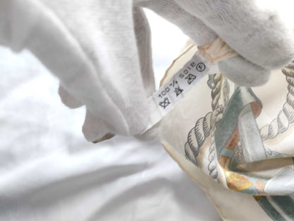 HERMES Carré MUSEUM 65cm Scarf