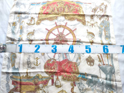 HERMES Carré MUSEUM 65cm Scarf