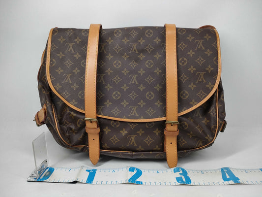 LOUIS VUITTON Monogram M42252 Saumur 43 Shoulder Bag