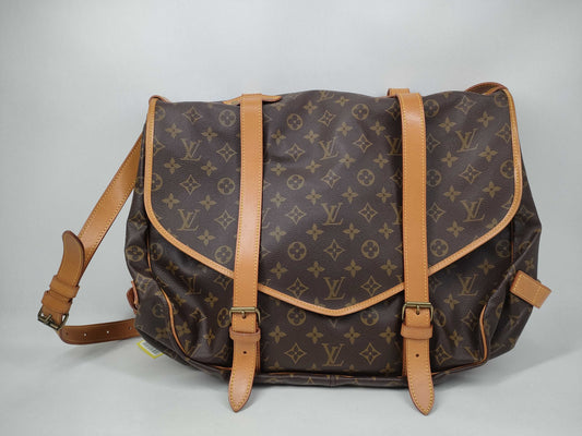 LOUIS VUITTON Monogram M42252 Saumur 43 Shoulder Bag