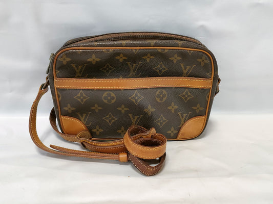 LOUIS VUITTON Monogram M51274 Trocadero Shoulder Bag
