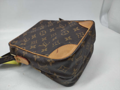 LOUIS VUITTON Monogram M45236 Amazon Shoulder Bag