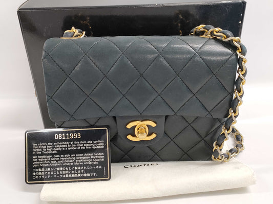 CHANEL Lambskin Matelasse 17 Shoulder Bag