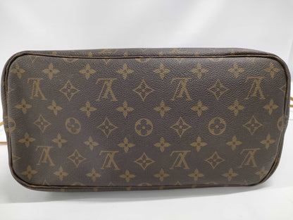 LOUIS VUITTON Monogram Neverfull MM Tote Bag