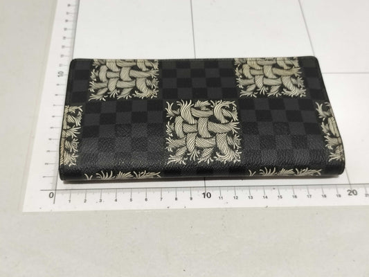LOUIS VUITTON Damier Graphite Christopher Nemeth Collaboration Portefeuille Brazza N61211 Wallet