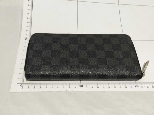 LOUIS VUITTON Damier Graphite Zippy Organizer Wallet