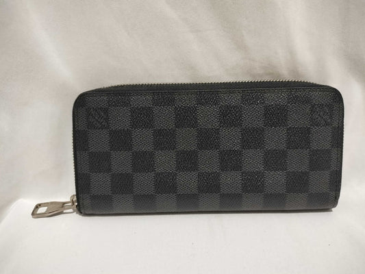 LOUIS VUITTON Damier Graphite Zippy Organizer Wallet