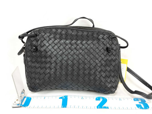 BOTTEGA VENETA Intrecciato Shoulder Bag Pouch-Style Shoulder Bag