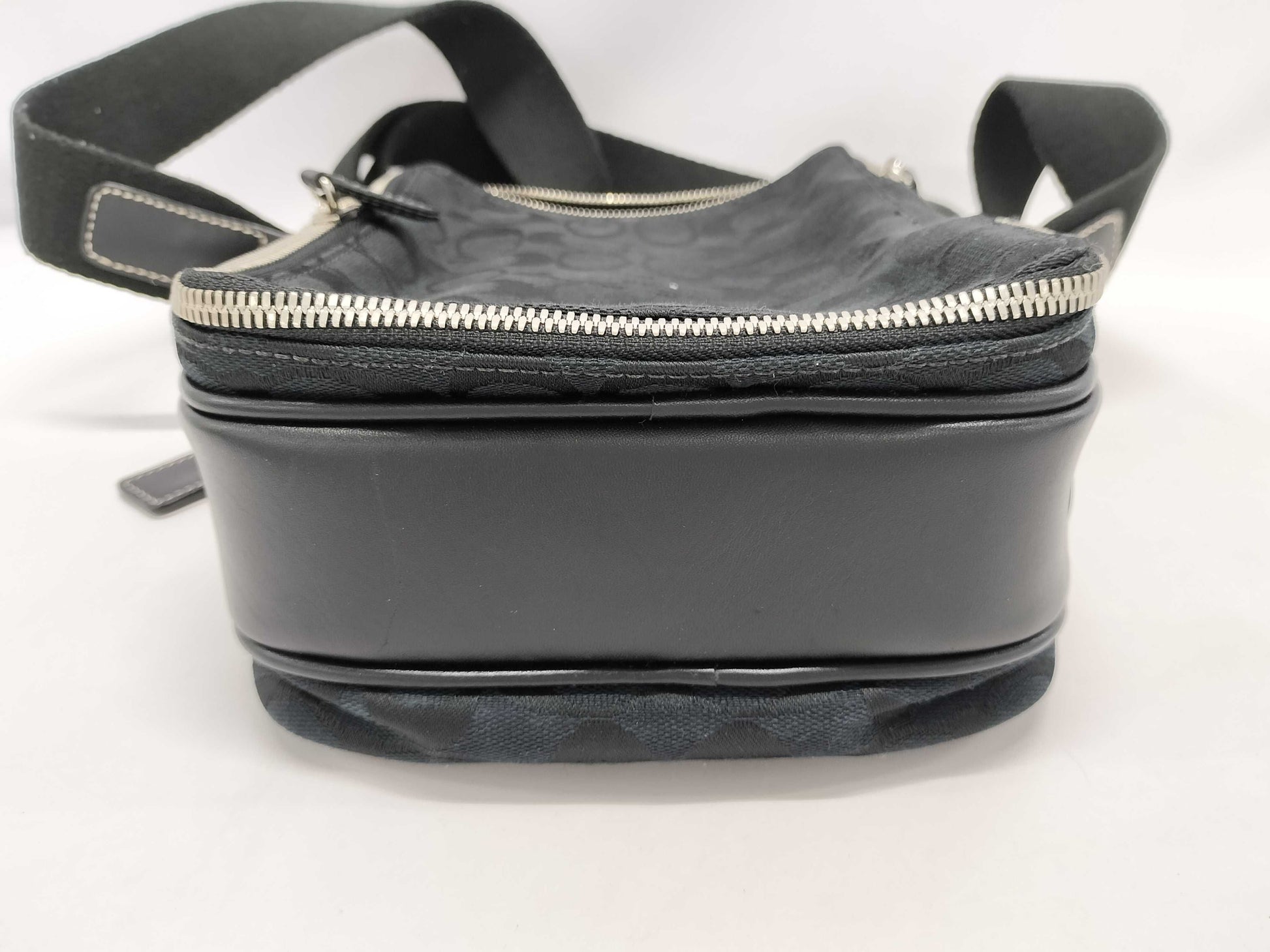 COACH Signature G1085-F04270 Shoulder Shoulder Bag