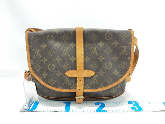 LOUIS VUITTON Monogram M42256 Saumur 30 Shoulder Bag