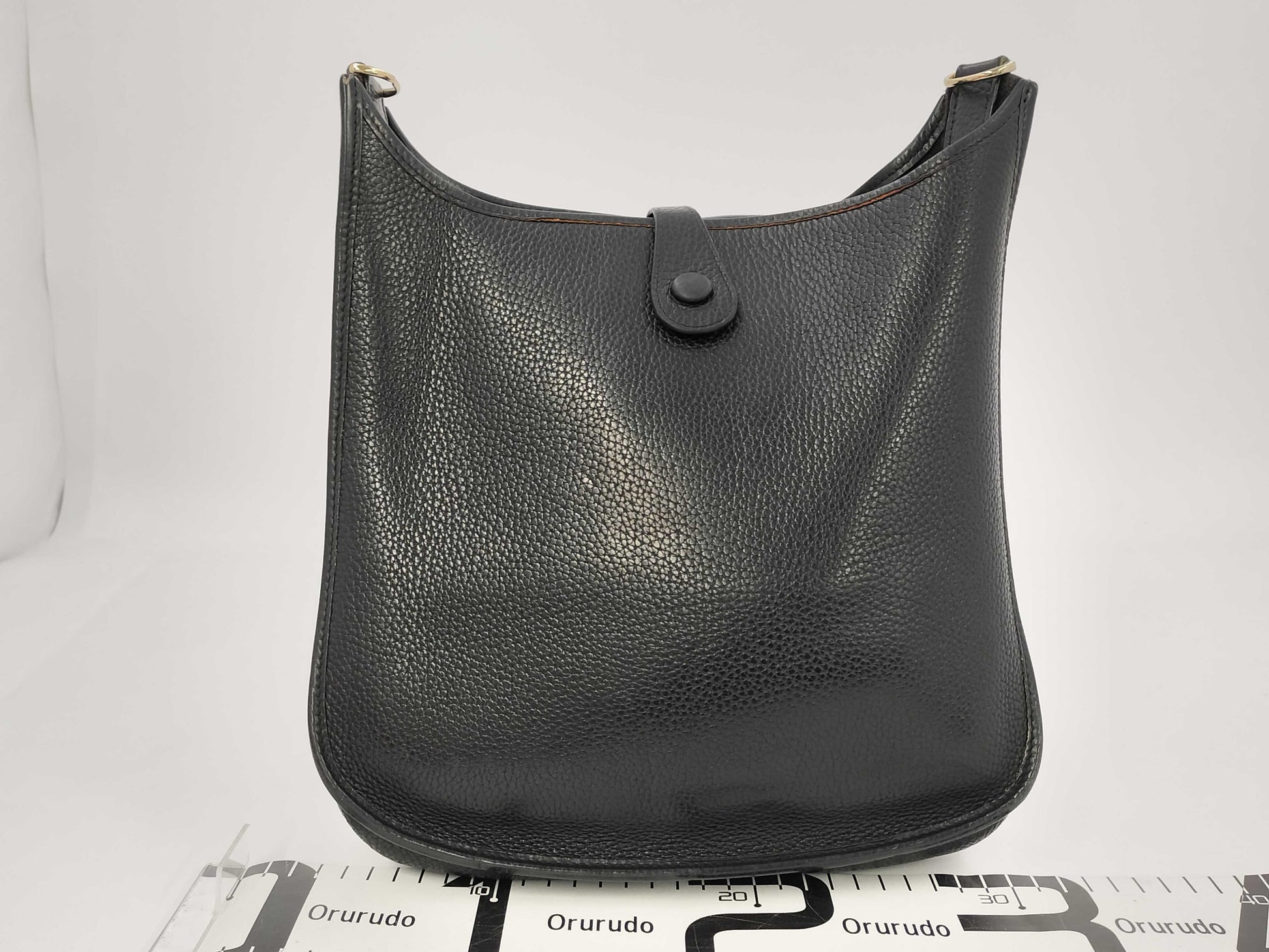 HERMES Evelyn I Black? I Stamped Shoulder Bag