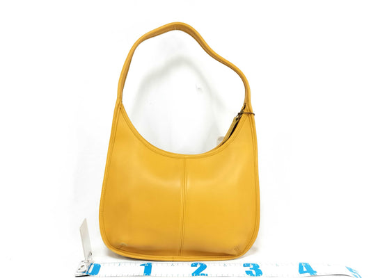 COACH One Shoulder 9033 Shoulder Bag