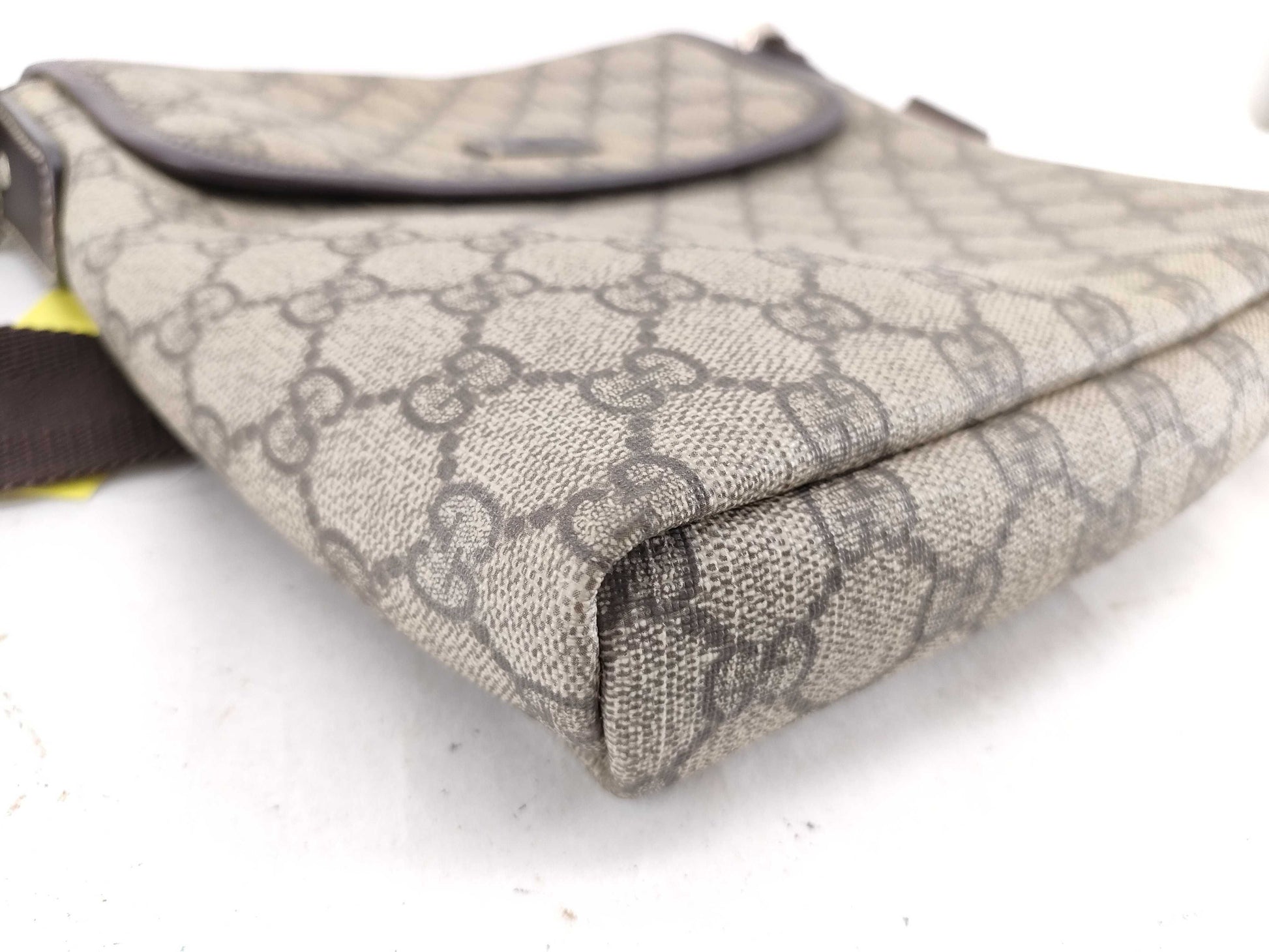 GUCCI GG Supreme 223666 Shoulder Bag