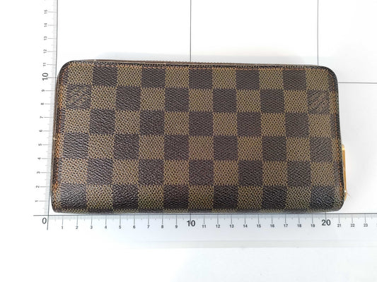 LOUIS VUITTON Damier Zippy Wallet