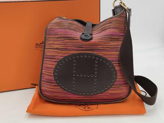 HERMES Evelyn IPM Vibrato □H Shoulder Bag