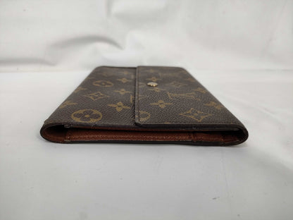 LOUIS VUITTON Monogram Pochette Passport Wallet