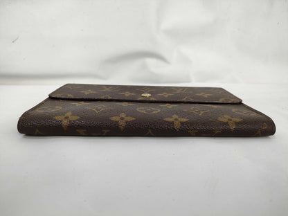 LOUIS VUITTON Monogram Pochette Passport Wallet