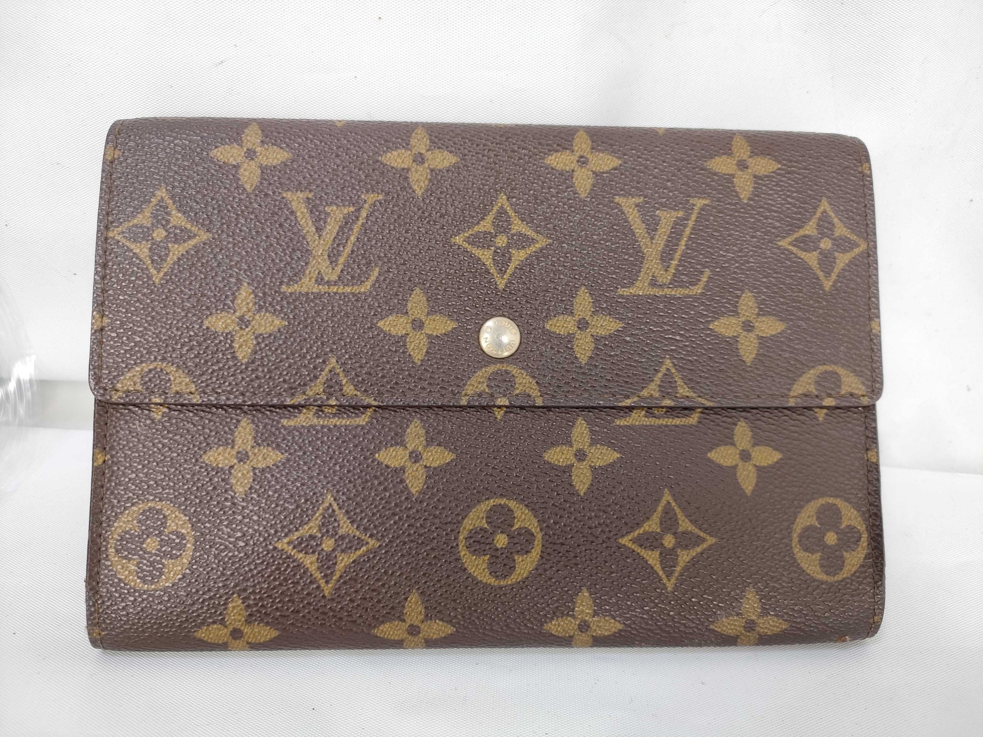 LOUIS VUITTON Monogram Pochette Passport Wallet