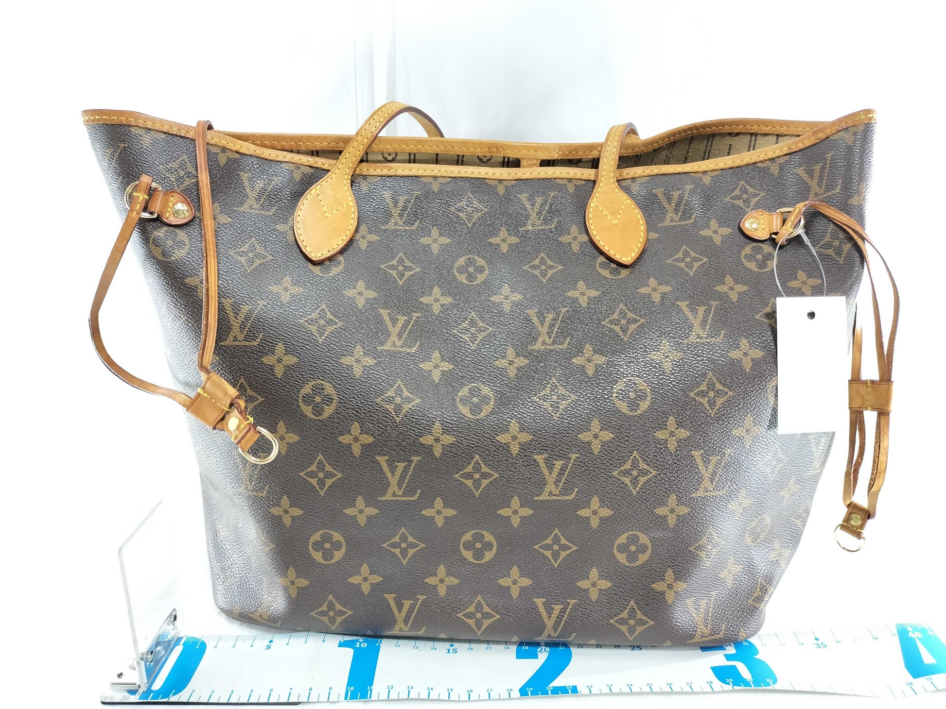 LOUIS VUITTON Monogram Neverfull MM Tote Bag