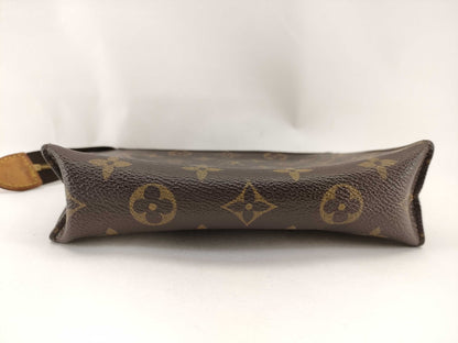 LOUIS VUITTON Monogram M47544 Poche Toilette 19 Other Accessories