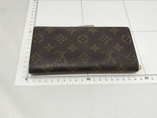 LOUIS VUITTON Monogram Clasp Long Wallet