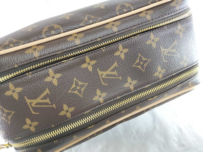 LOUIS VUITTON Monogram M44494 Dopp Kit Second Bag