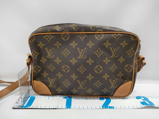 LOUIS VUITTON Monogram M51274 Trocadero Shoulder Bag with Deteriorated Pockets