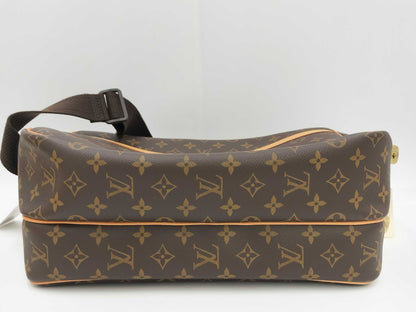 LOUIS VUITTON Monogram 257114427) M45252 Reporter GM Shoulder Bag