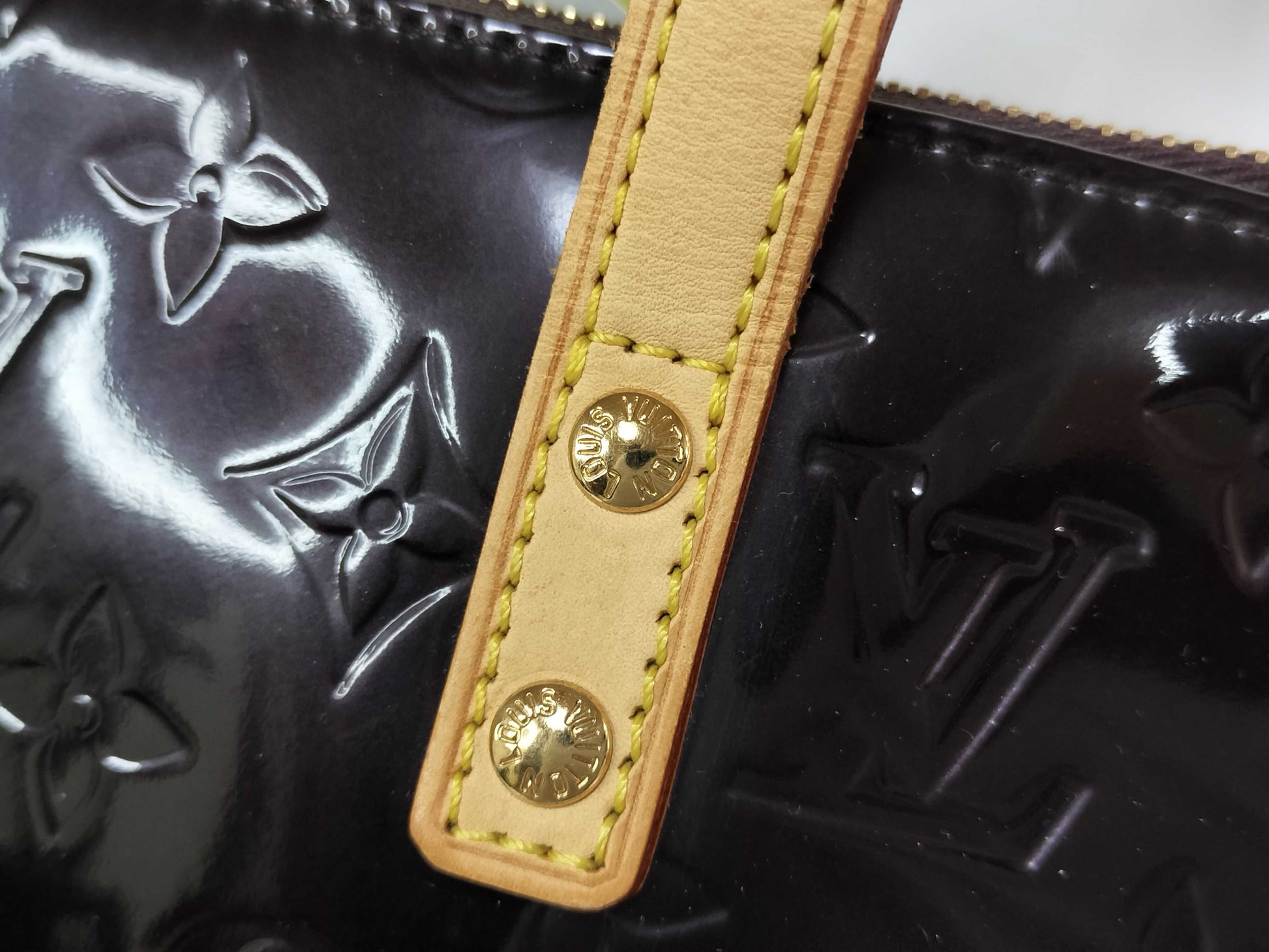 LOUIS VUITTON Vernis M93585 Bellevue PM Handbag