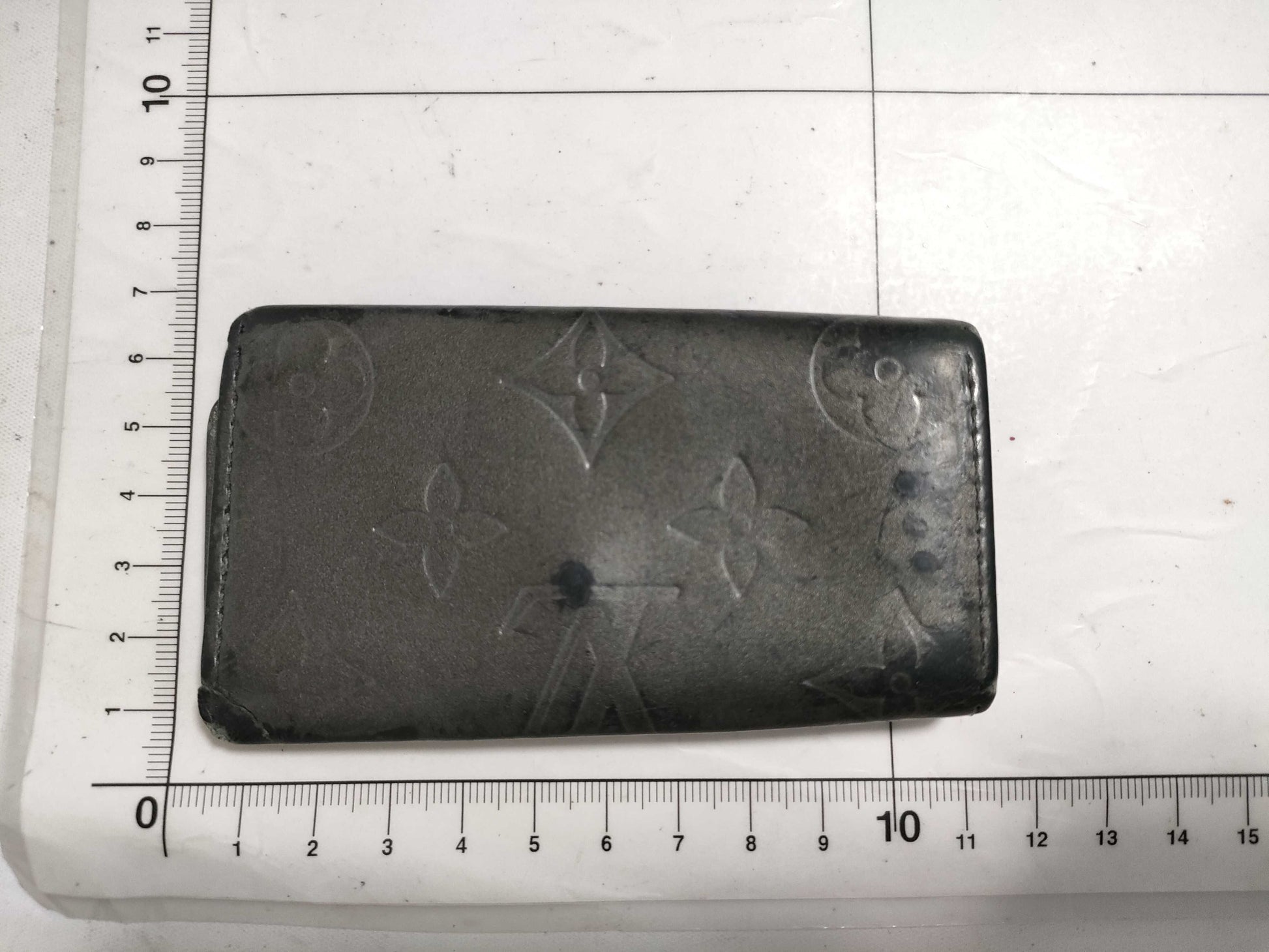 LOUIS VUITTON Monogram Matte Matte Murtikle 4-String Key Case / Keychain