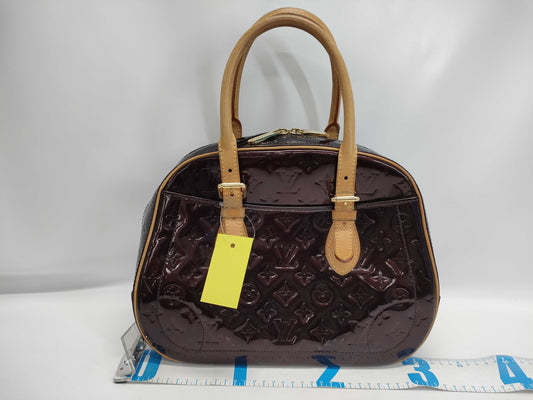 LOUIS VUITTON Vernis M93516 Summit Drive Amaranth Handbag